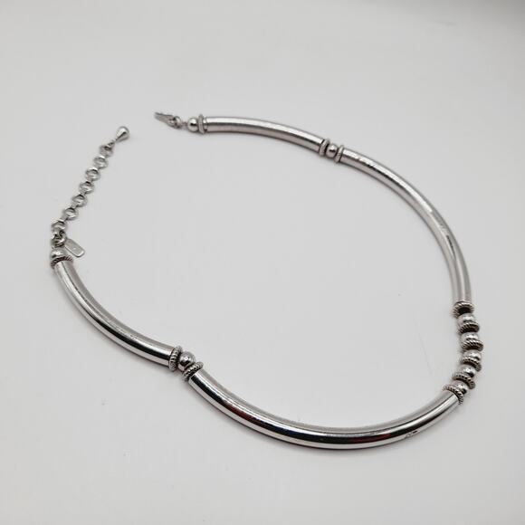 Vintage MONET Silver Tone Beaded Necklace 17 Inch Tubular Beads Signed - Picture 4 of 10